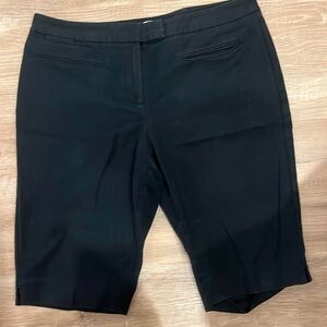 Black Chico pants size 2, which is also extra large 97% cotton 3% East lane